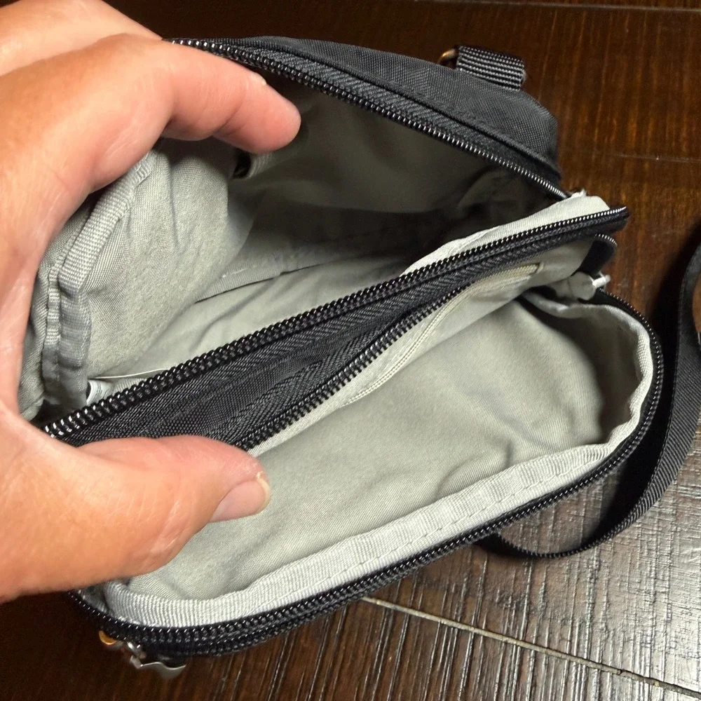 Baggallini crossbody bag